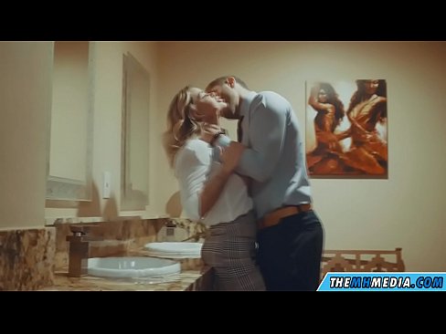 ❤️ Kun povekas blondi viettelee sinut julkisessa vessassa ❤❌ Pornovideo at fi.xxxner.ru